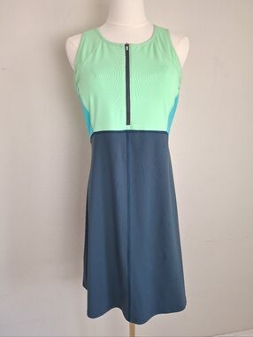 Title Nine Diamelete Colorblock Athletic Dress Size M